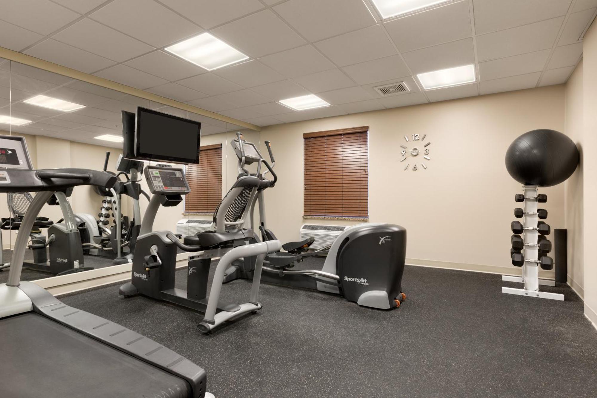 Days Inn & Suites By Wyndham Sherwood Park Edmonton Экстерьер фото