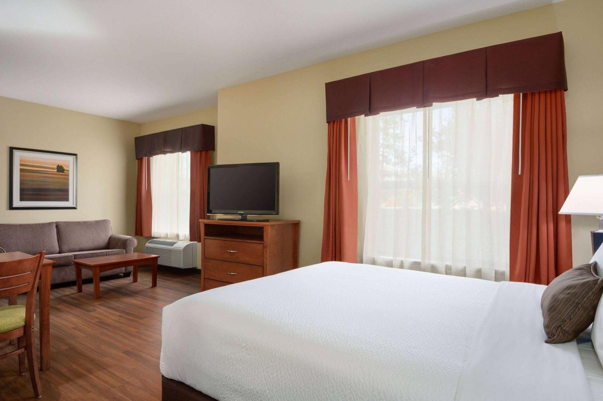 Days Inn & Suites By Wyndham Sherwood Park Edmonton Экстерьер фото